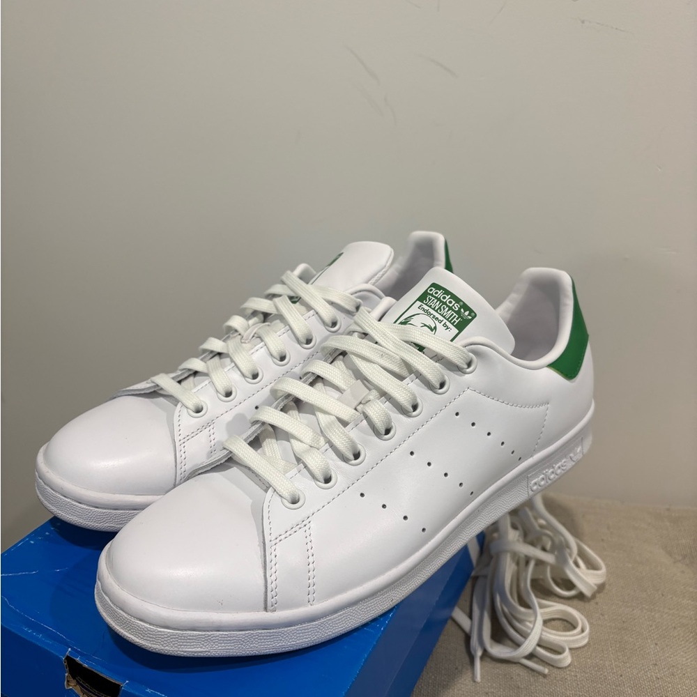 Adidas Men's Stan Smith Sneakers size 10.5 - Picture 2 of 4